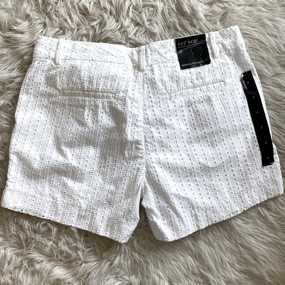 Banana Republic Eyelet Shorts White 4 1/2 Inches - Picture 8 of 11